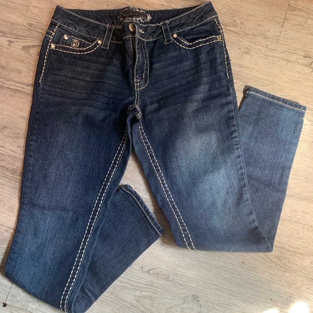 NWOT- Paisley sky woman’s jeans size 10.
